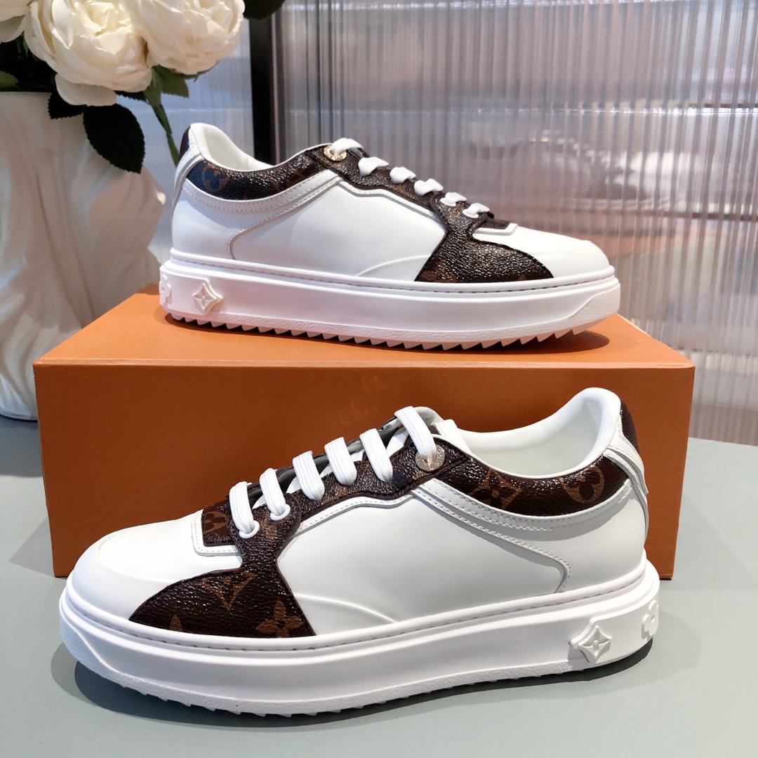 l**is V*t*n sneakers
