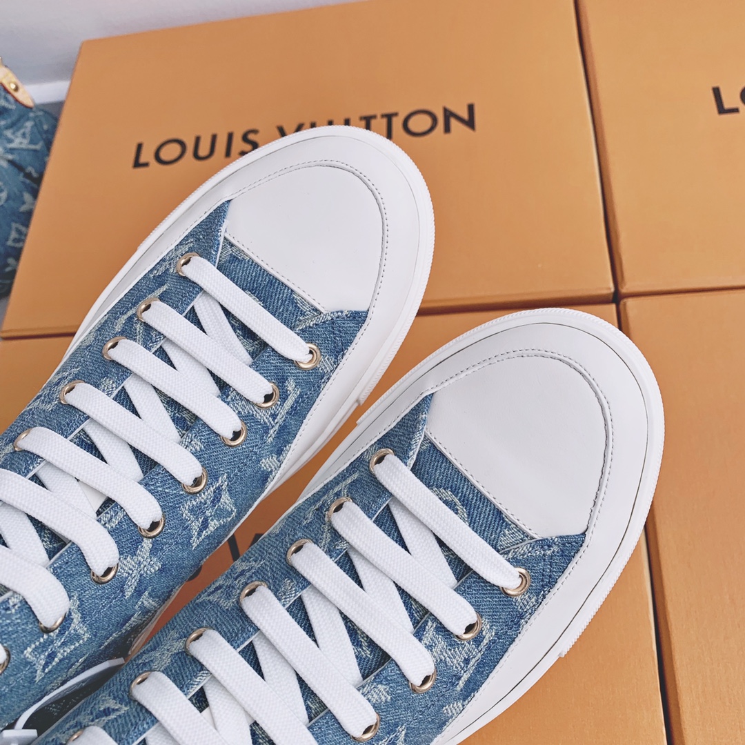 l**is V*t*n sneakers