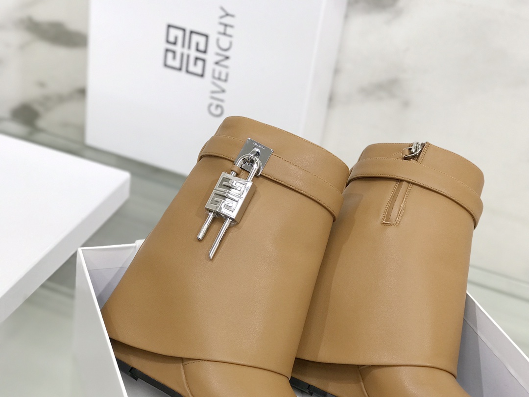 Givenchy Boots(EU35-42)
