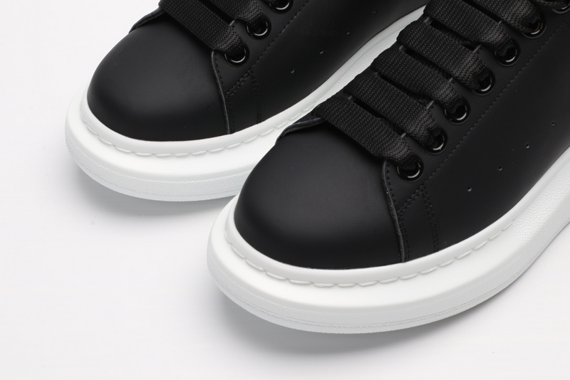 Alexander McQueen Sports Shoes