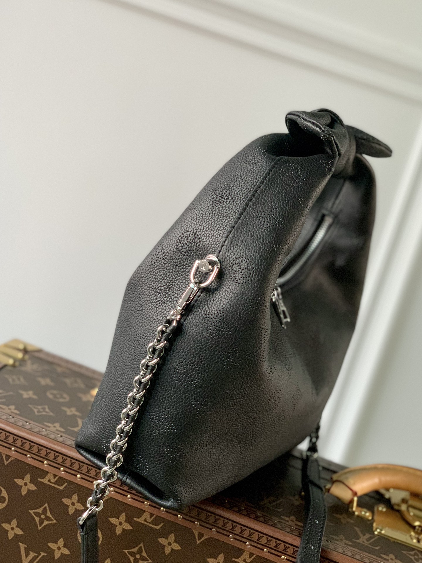 l**is V*t*n why knot handbag-28*34*12cm