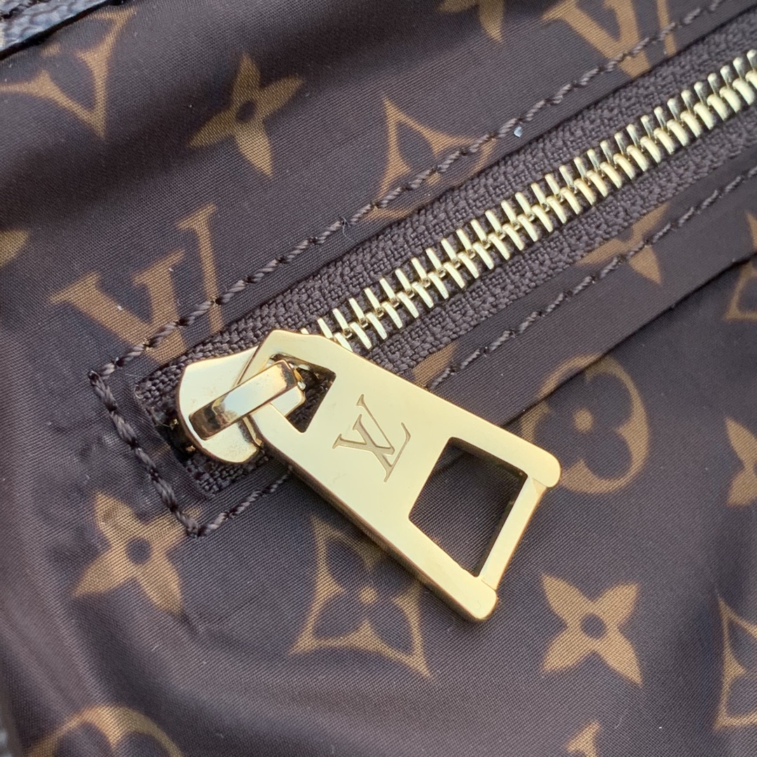 l**is V*t*n onthego handbag-41*34*19cm