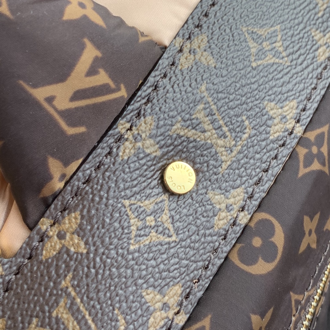 l**is V*t*n onthego handbag-41*34*19cm