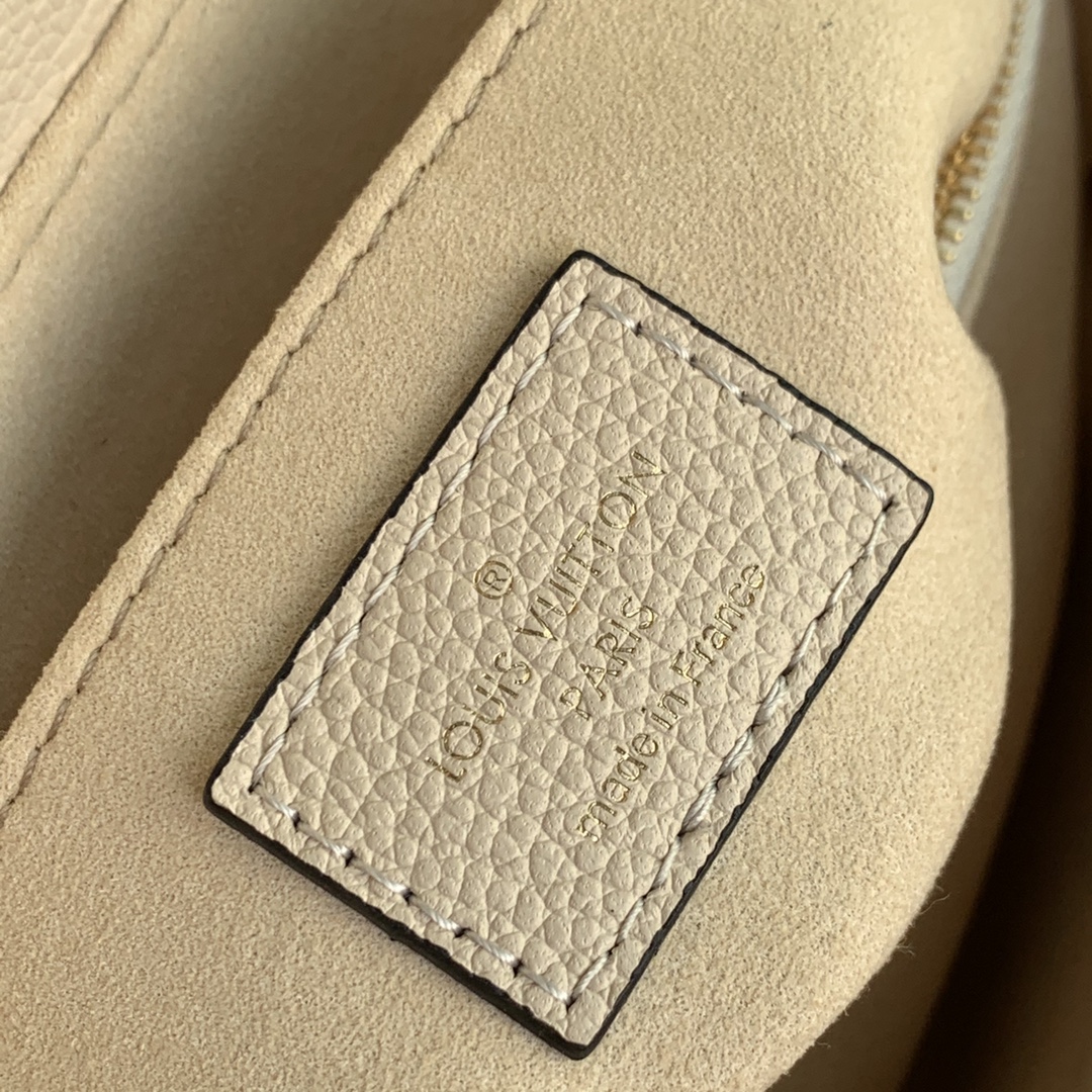 l**is V*t*n madeleine handbag-30.0 x 19.5 x 11cm