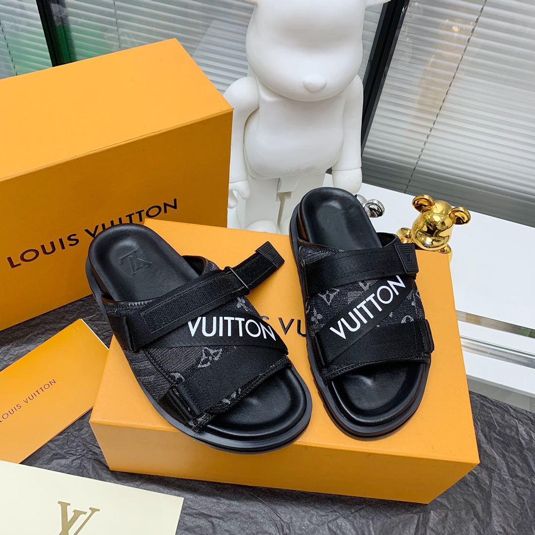 l**is V*t*n sandals