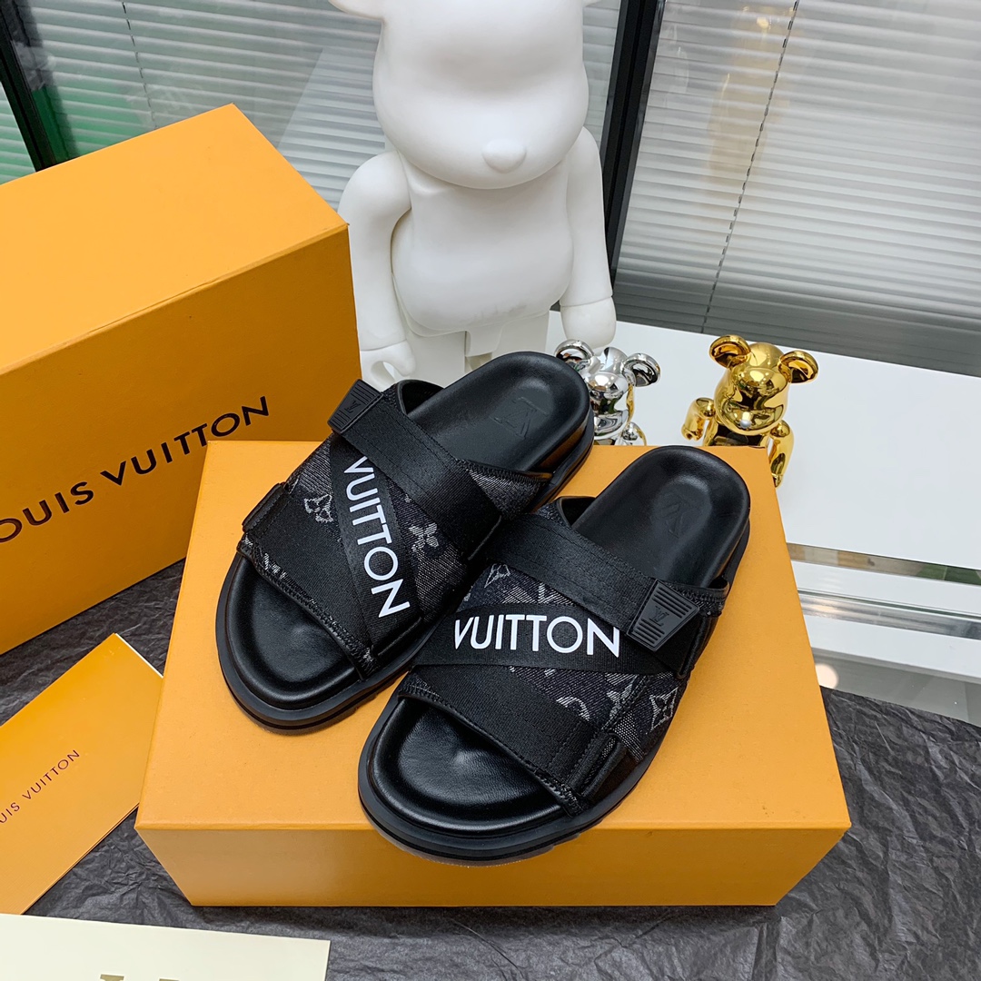 l**is V*t*n sandals