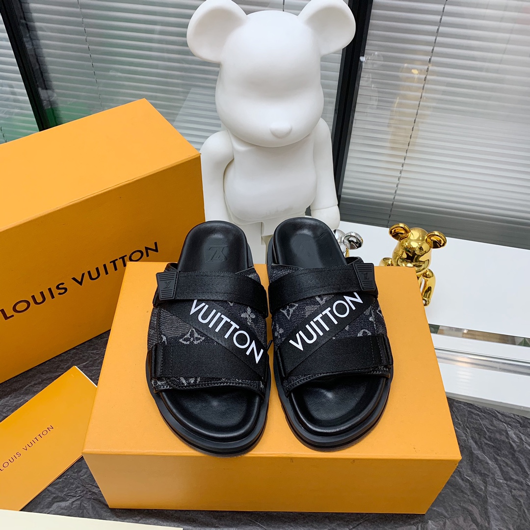 l**is V*t*n sandals