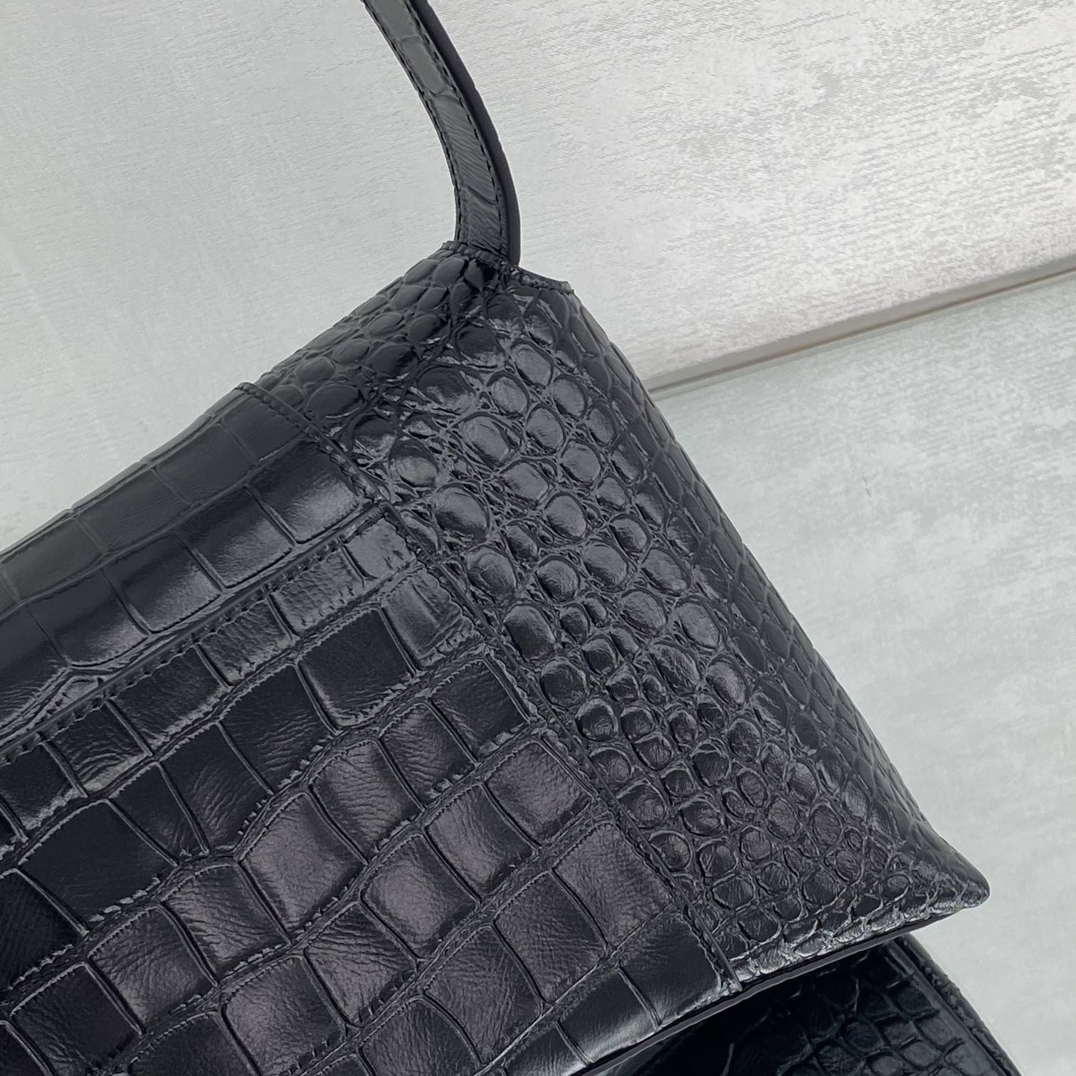 Ba*len*cia*ga hourglass bag-25.5*6*16cm