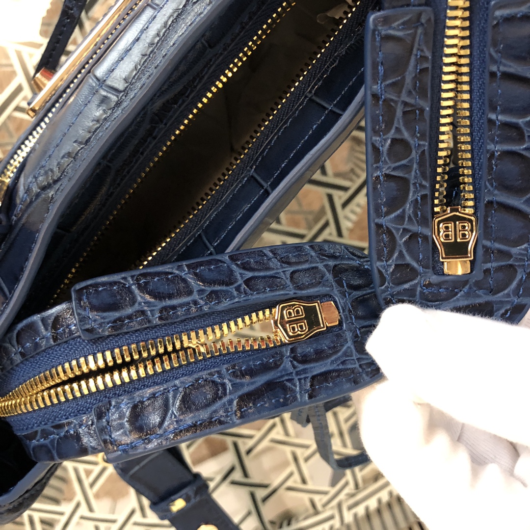 Ba*len*cia*ga graffiti classic city(2 size avaible)