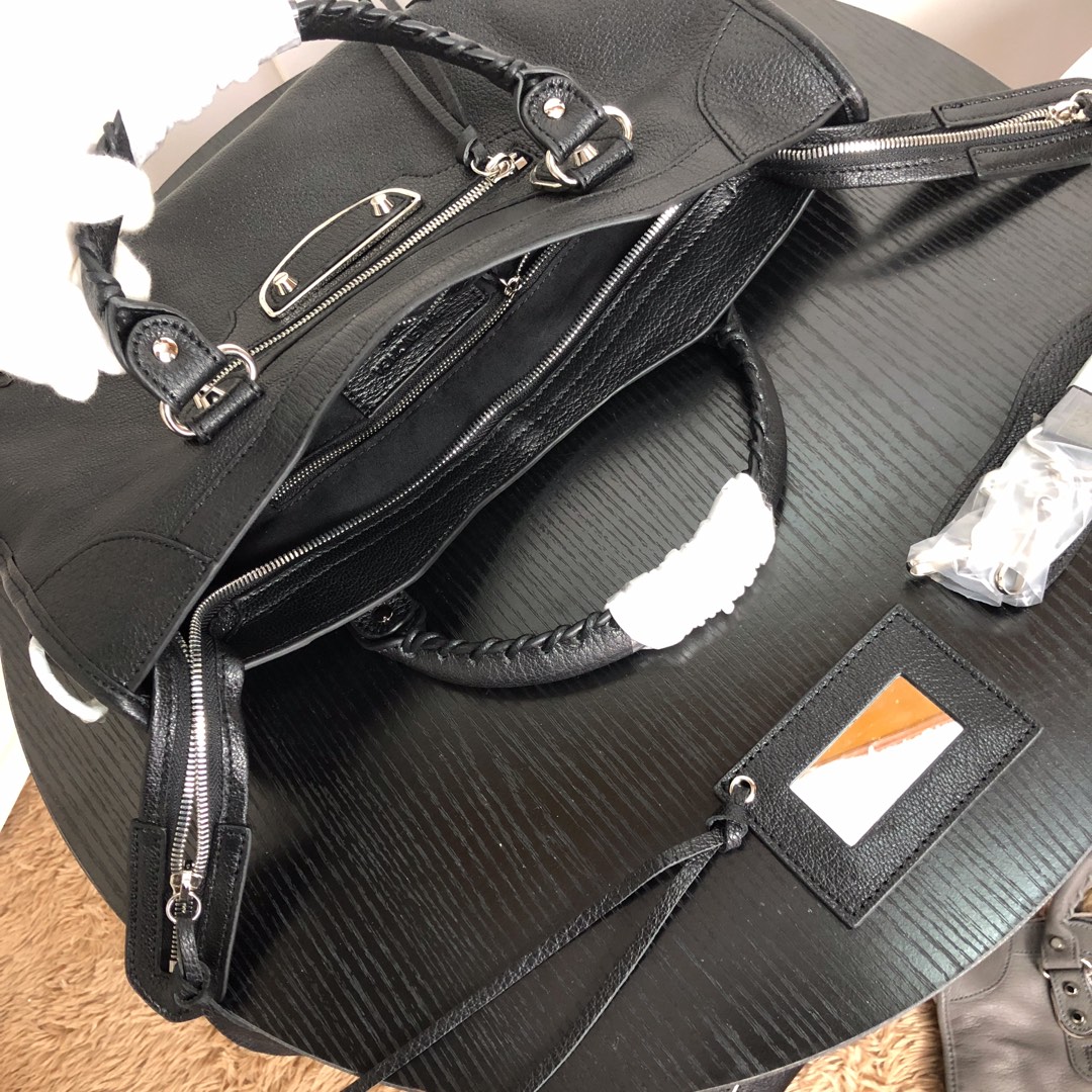 Ba*len*cia*ga graffiti classic city(4 size avaible)