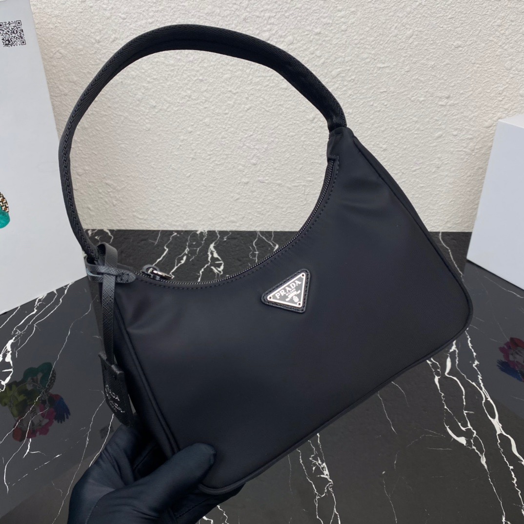 Pra*a 1ne515 nylon hobo bag-23*13*5cm