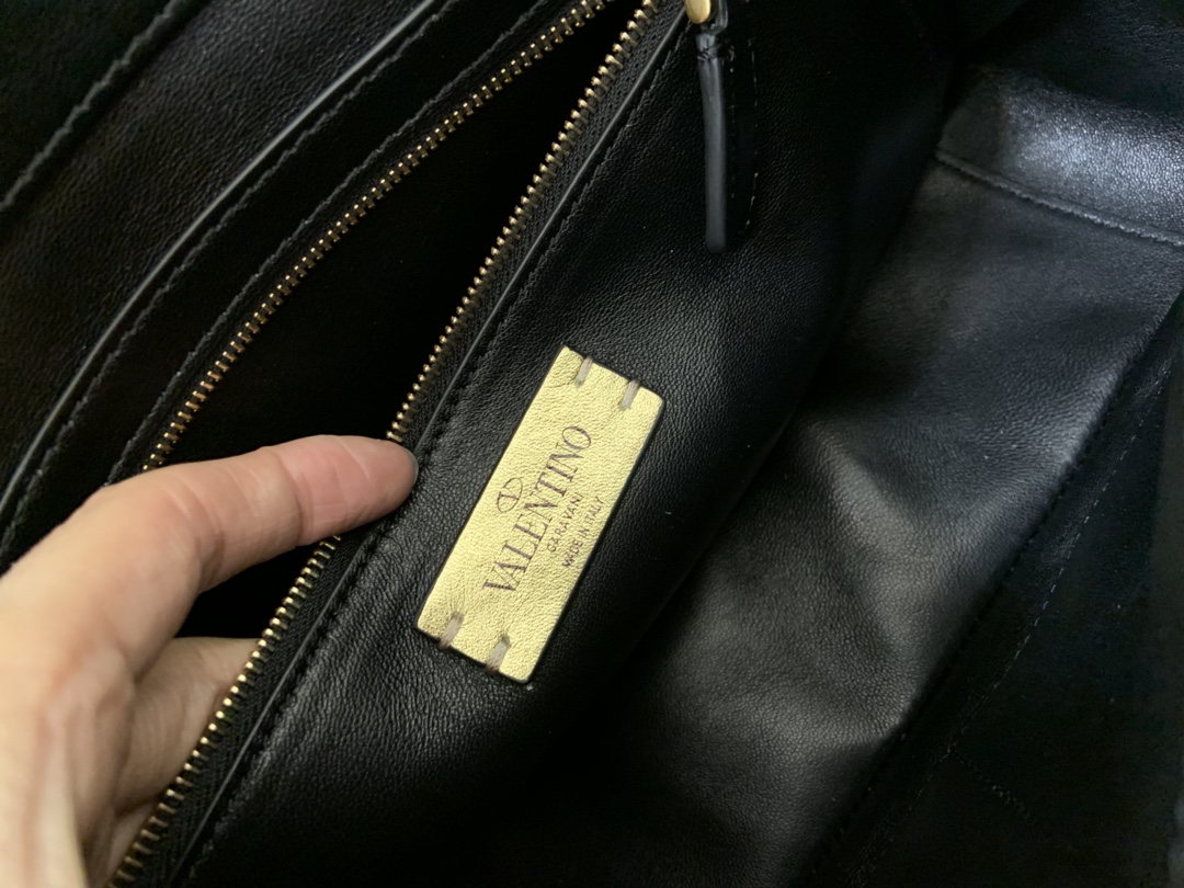 Valentin0 Garavani Roman Stud-Large Size-30*20*12CM