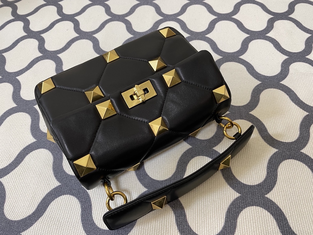 Valentin0 Garavani Roman Stud-Small Size-25*16*10CM