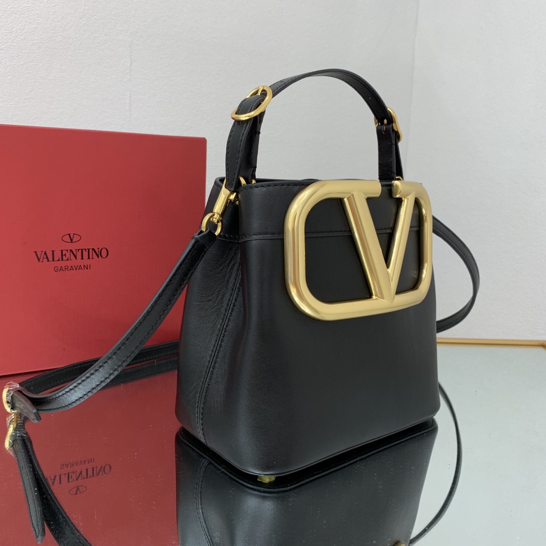 valentino garavani S*pervee bag-20*19*12cm