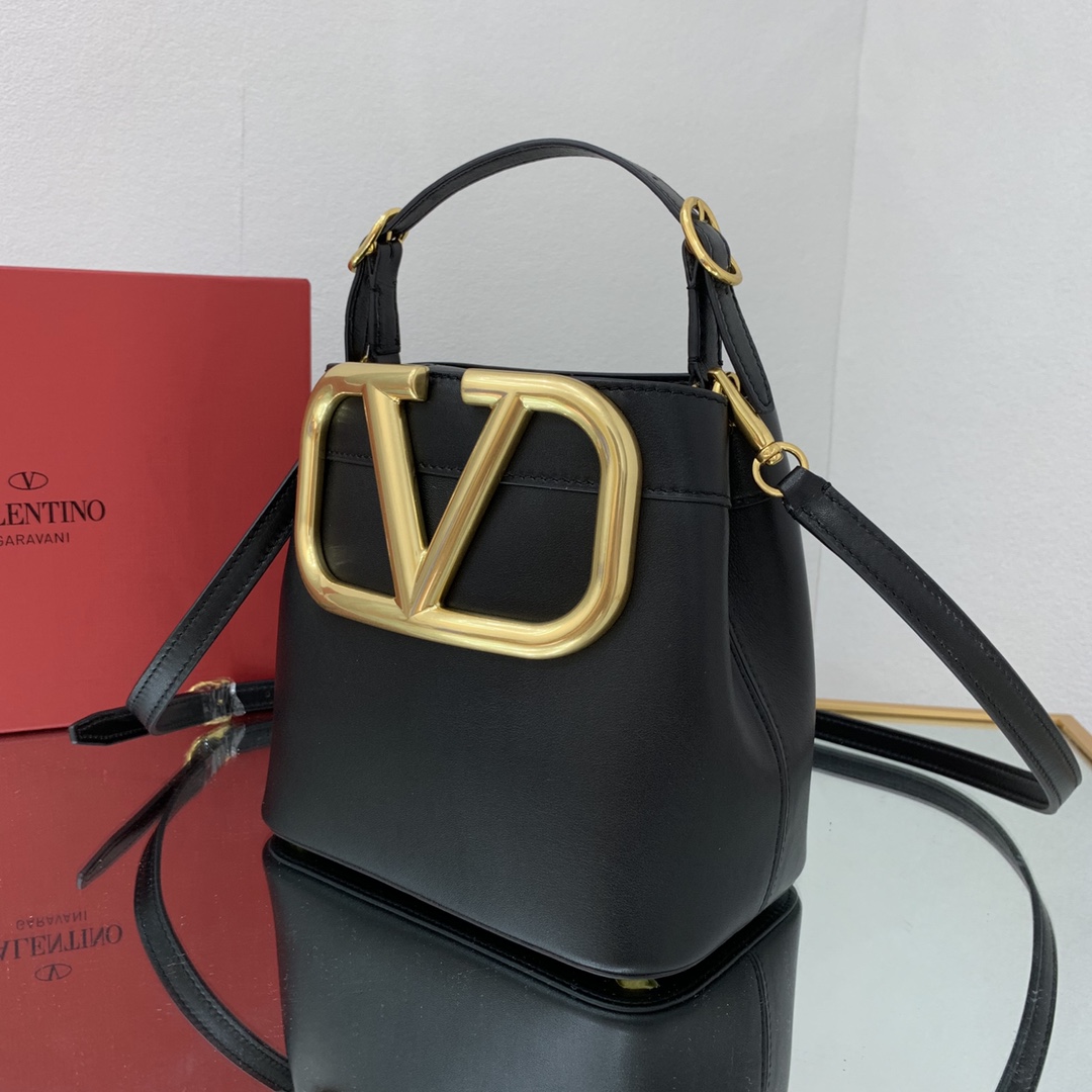 valentino garavani S*pervee bag-20*19*12cm