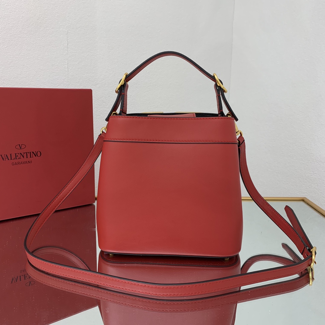 valentino garavani S*pervee bag-20*19*12cm