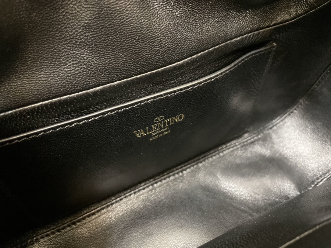 Valentino Garavani StudSign-28*22*7CM