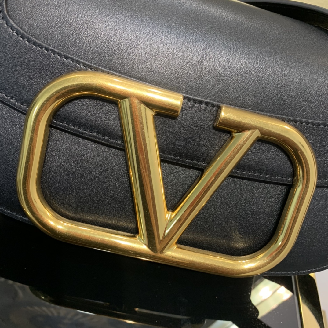 valentino garavani S*pervee handbags-26*8*16cm