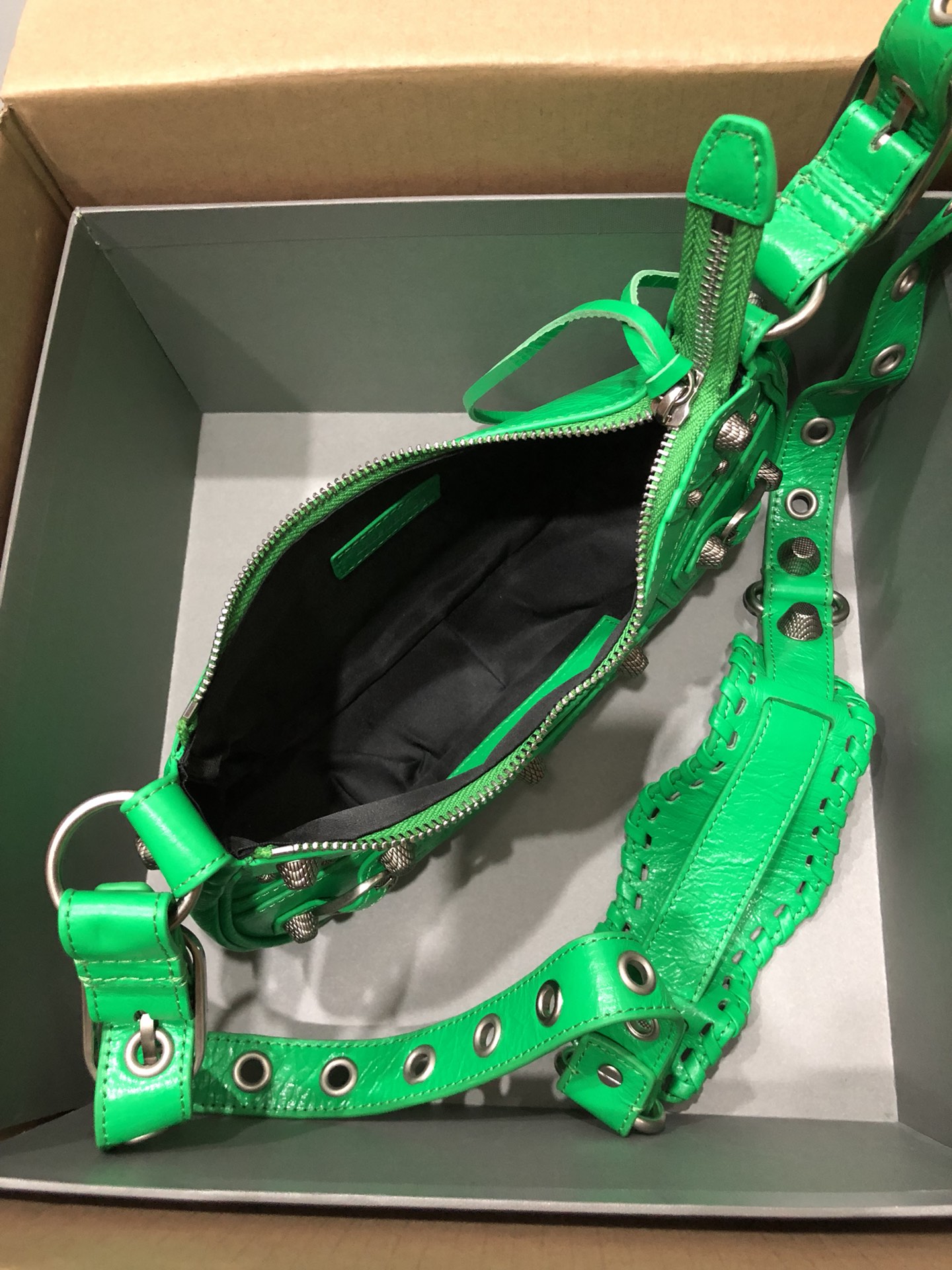 Balenciag Le Cagole Handbags-26*16*10CM