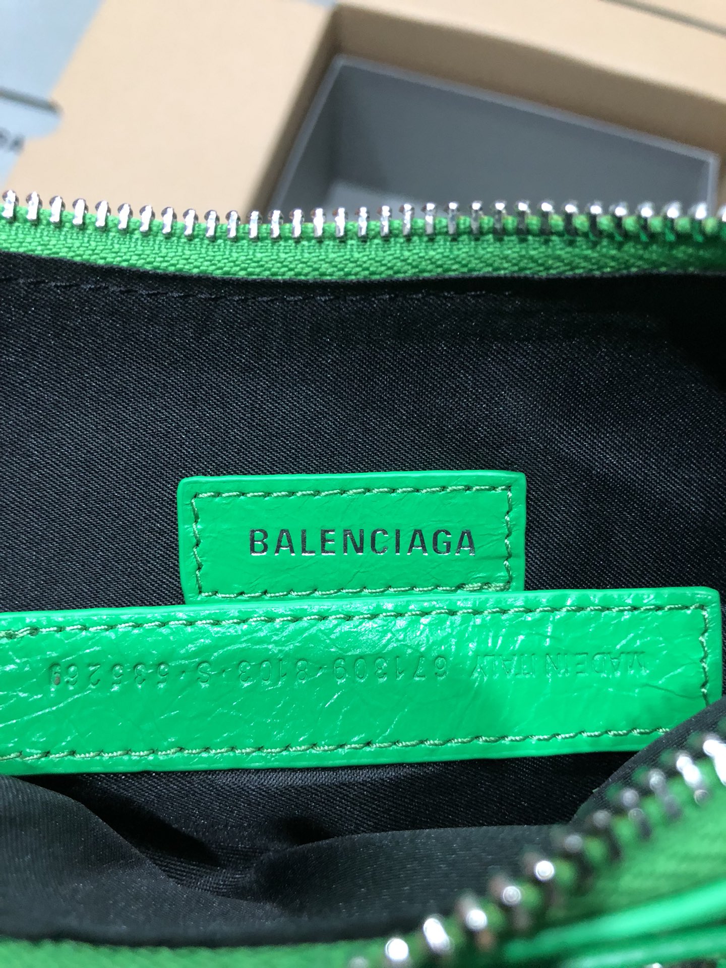 Balenciag Le Cagole Handbags-26*16*10CM