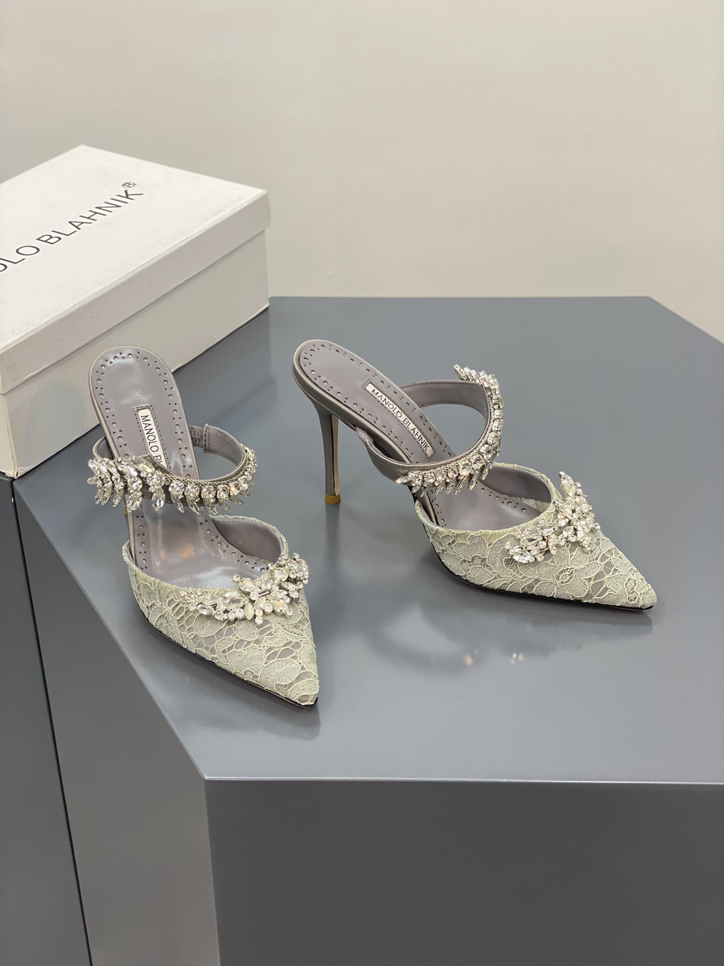 Manolo Blahnik-10CM