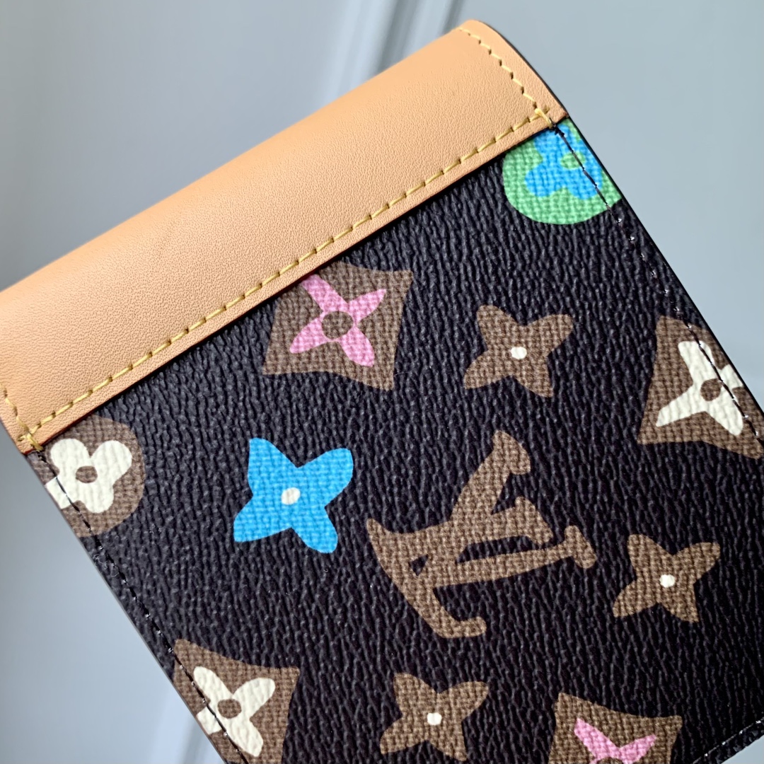 l**is V*t*n multiple wallet-m83334-11.5 x 9 x 1.5 cm