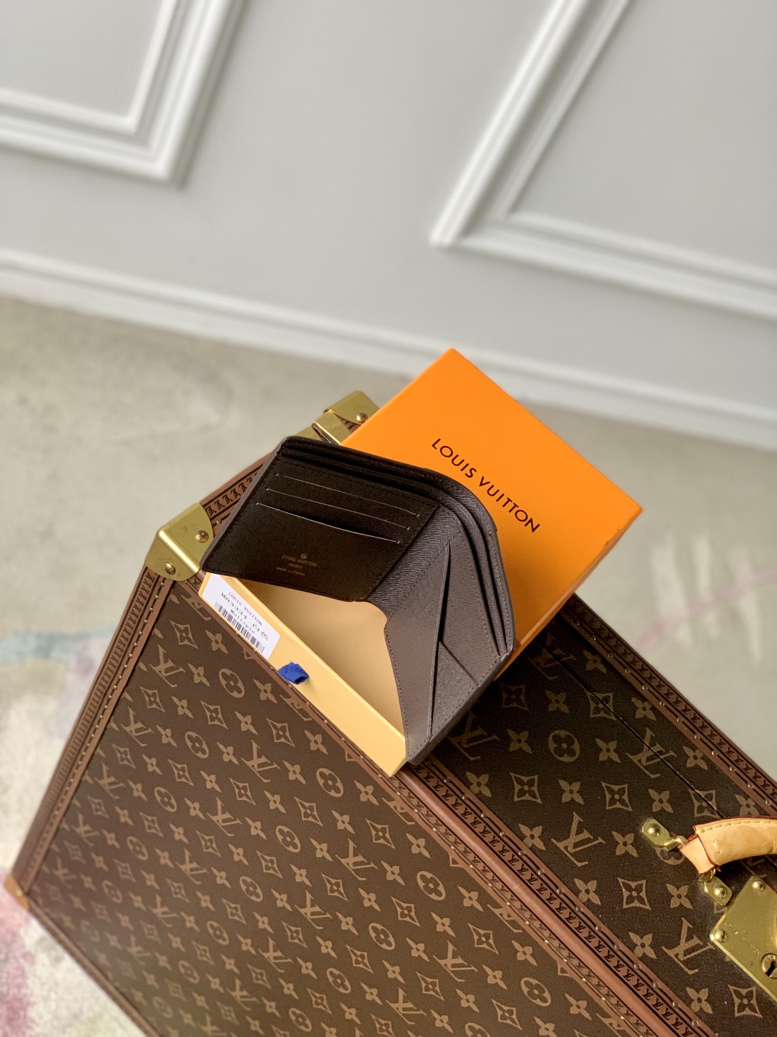 l**is V*t*n multiple wallet-m83334-11.5 x 9 x 1.5 cm