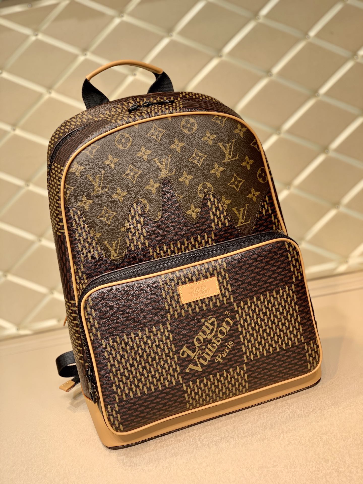 l**is V*t*n campus backpack-30*39*13cm