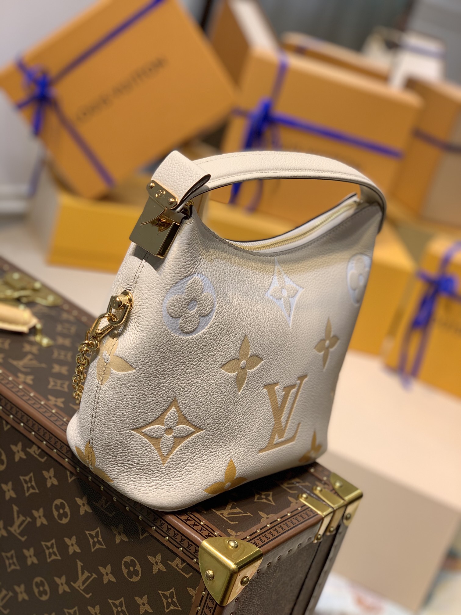 l**is V*t*n marshmallow hobo-24*22*13cm