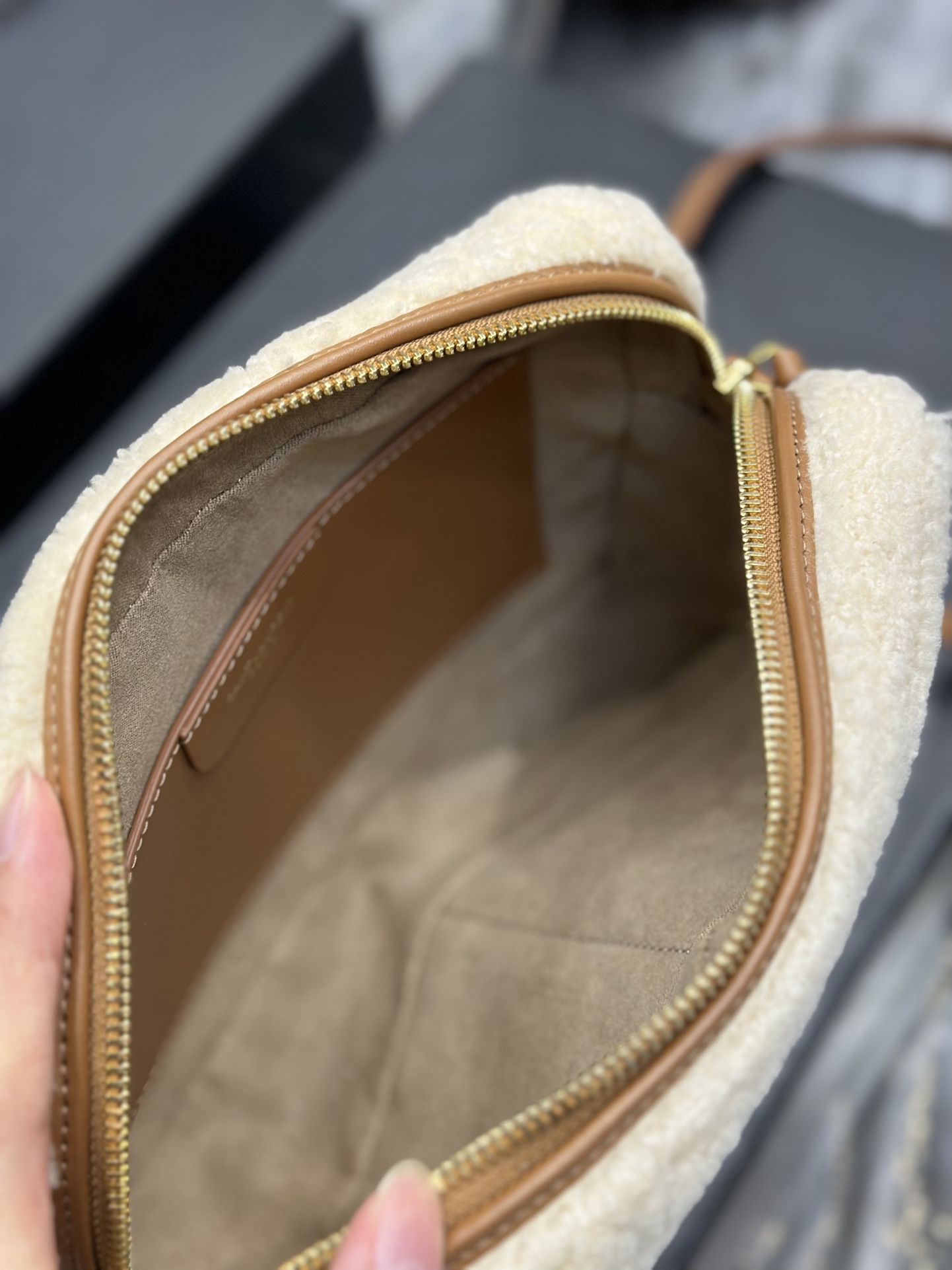 YSL Lou Camera Bag-23x16x6CM