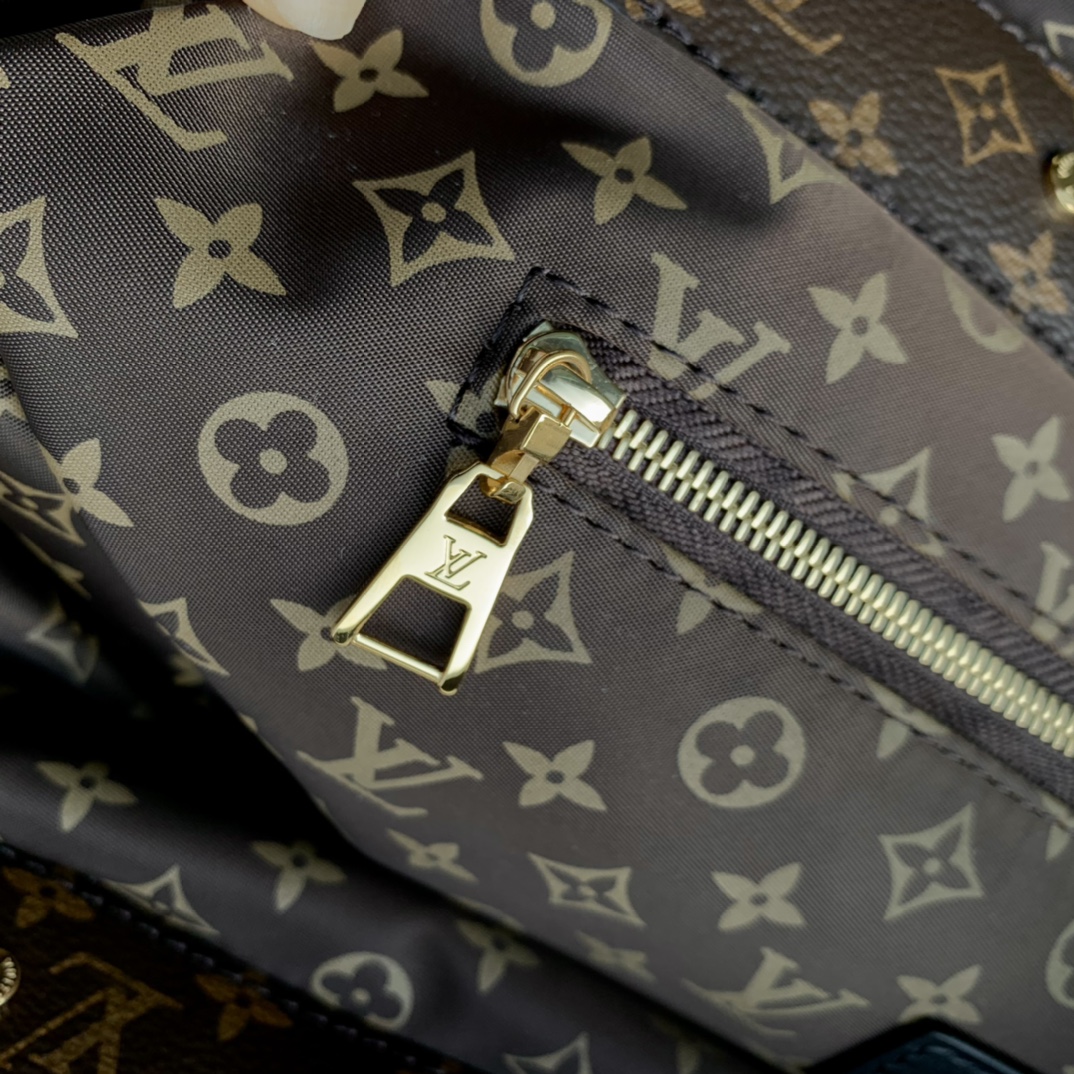l**is V*t*n onthego handbag-41*34*19cm
