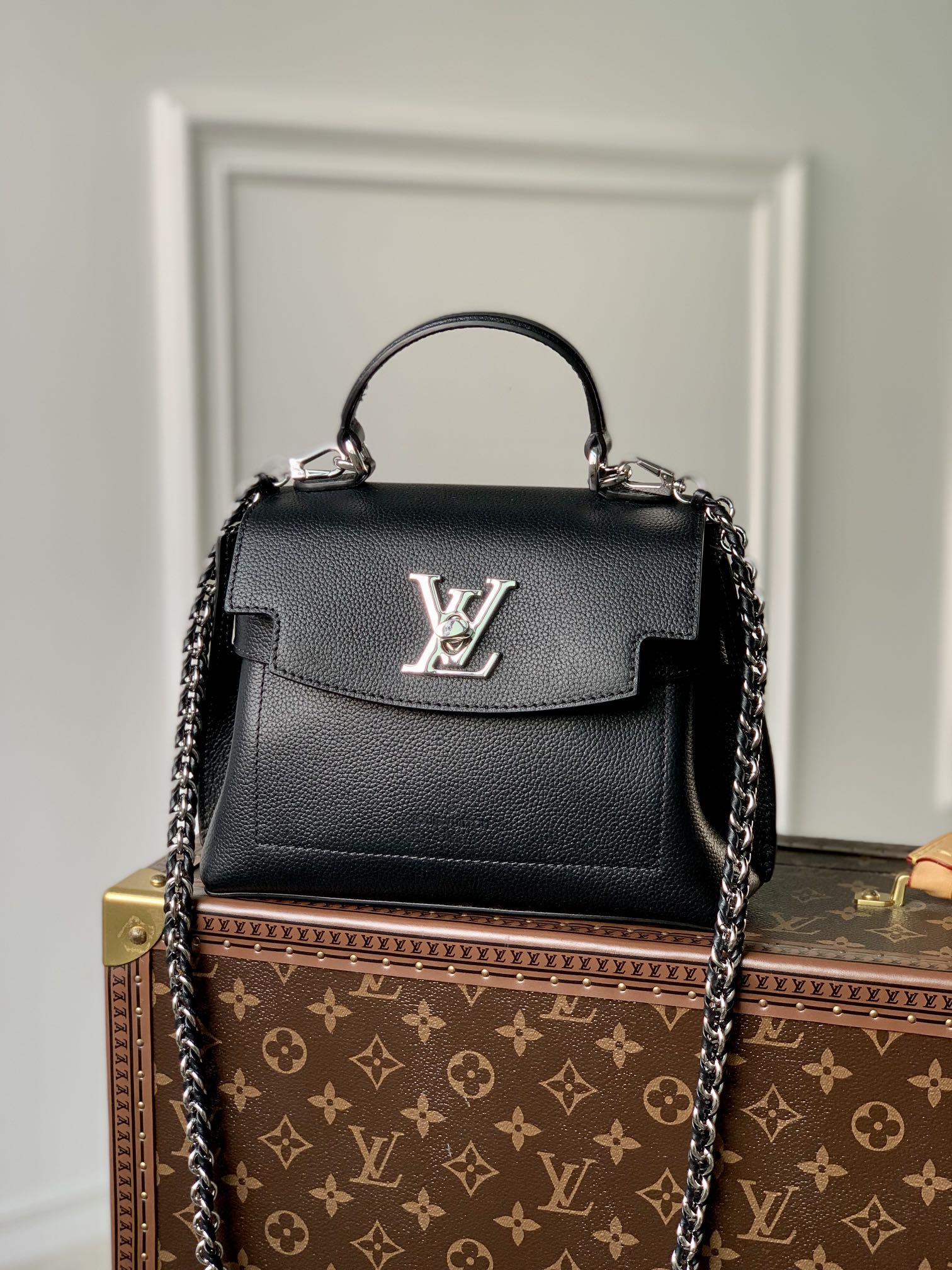 l**is V*t*n lockme ever 23x17x10cm