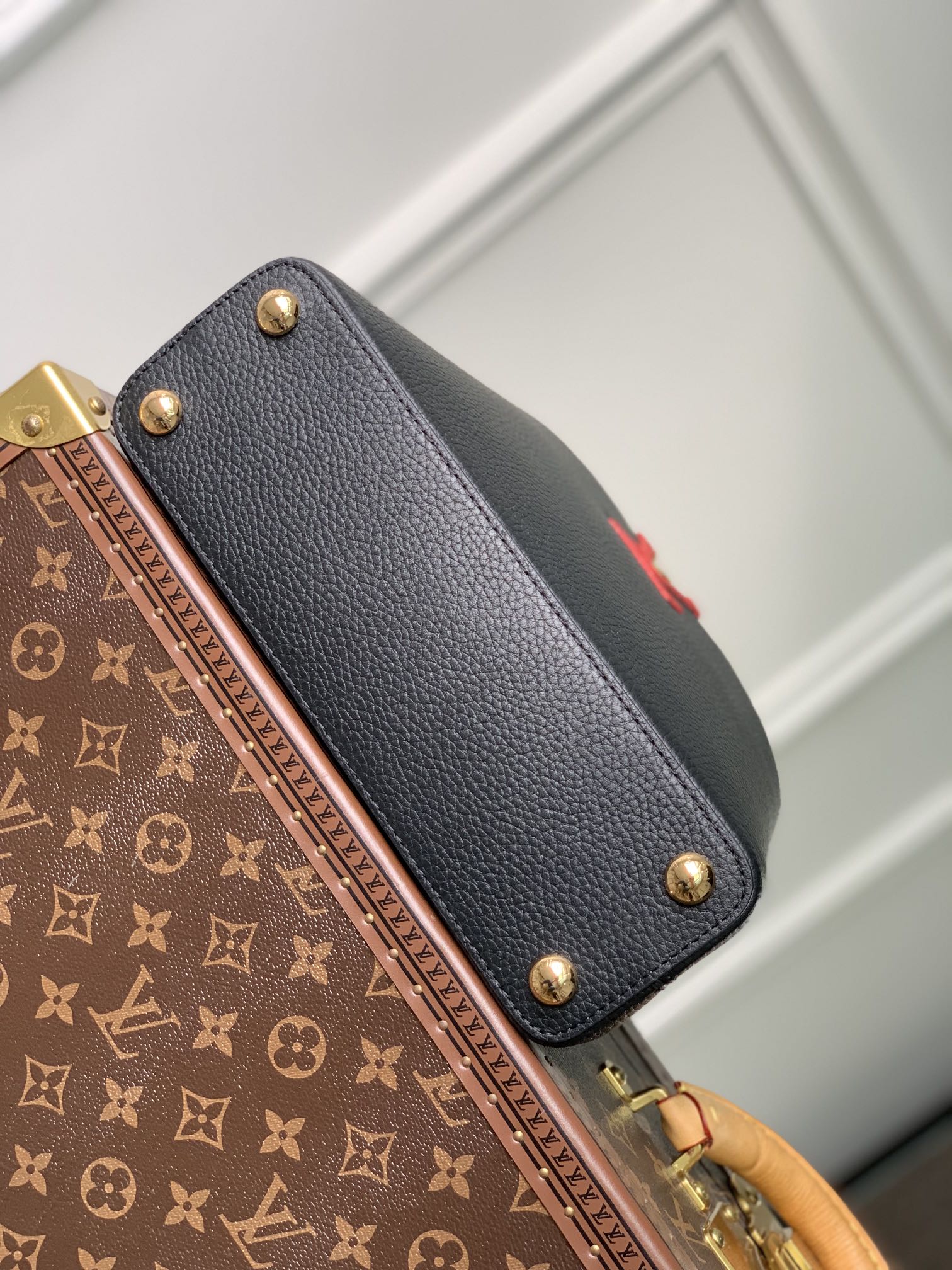 l**is V*t*n capucines bb-27*18*9cm