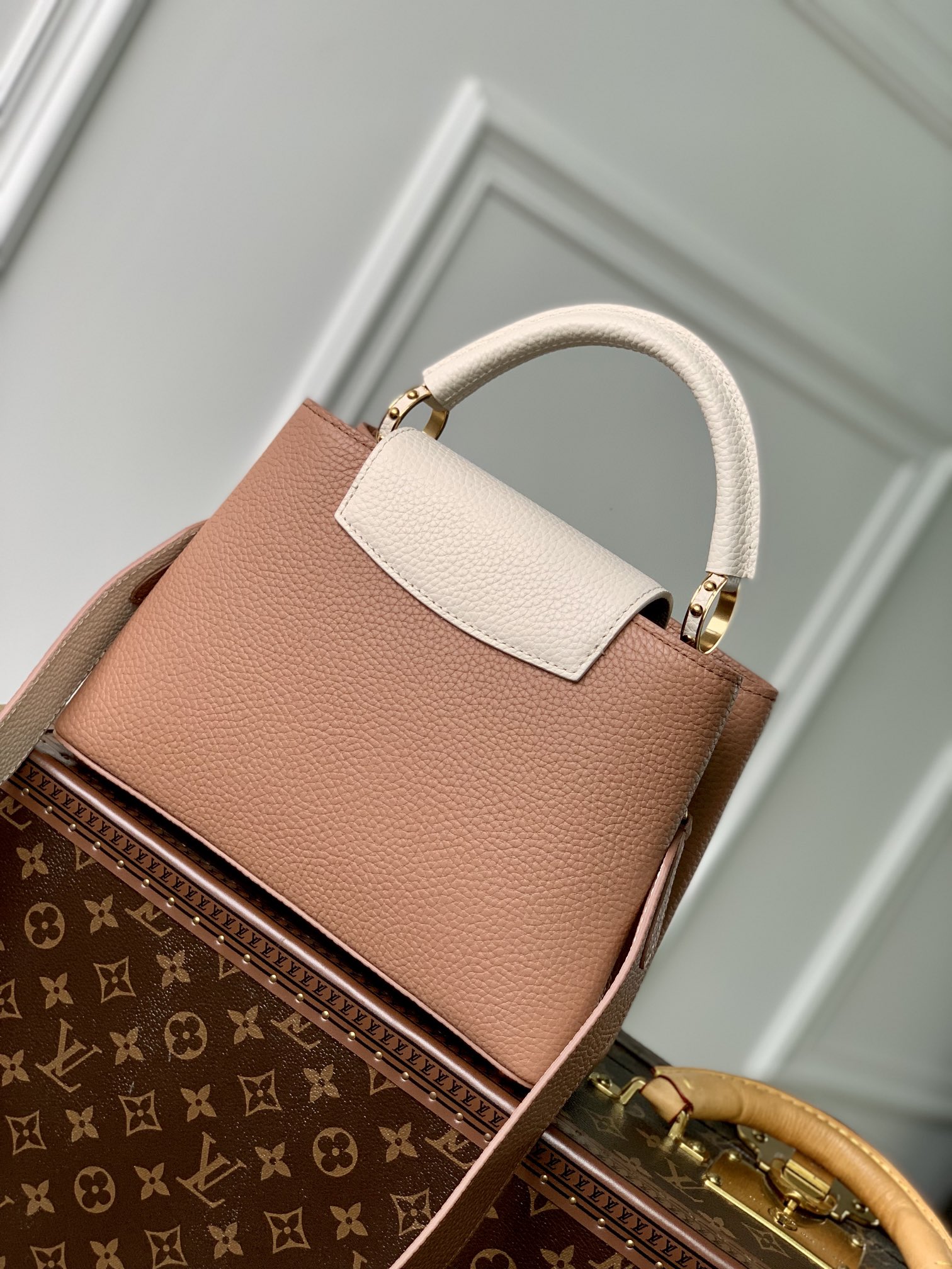 l**is V*t*n capucines bb-27*18*9cm