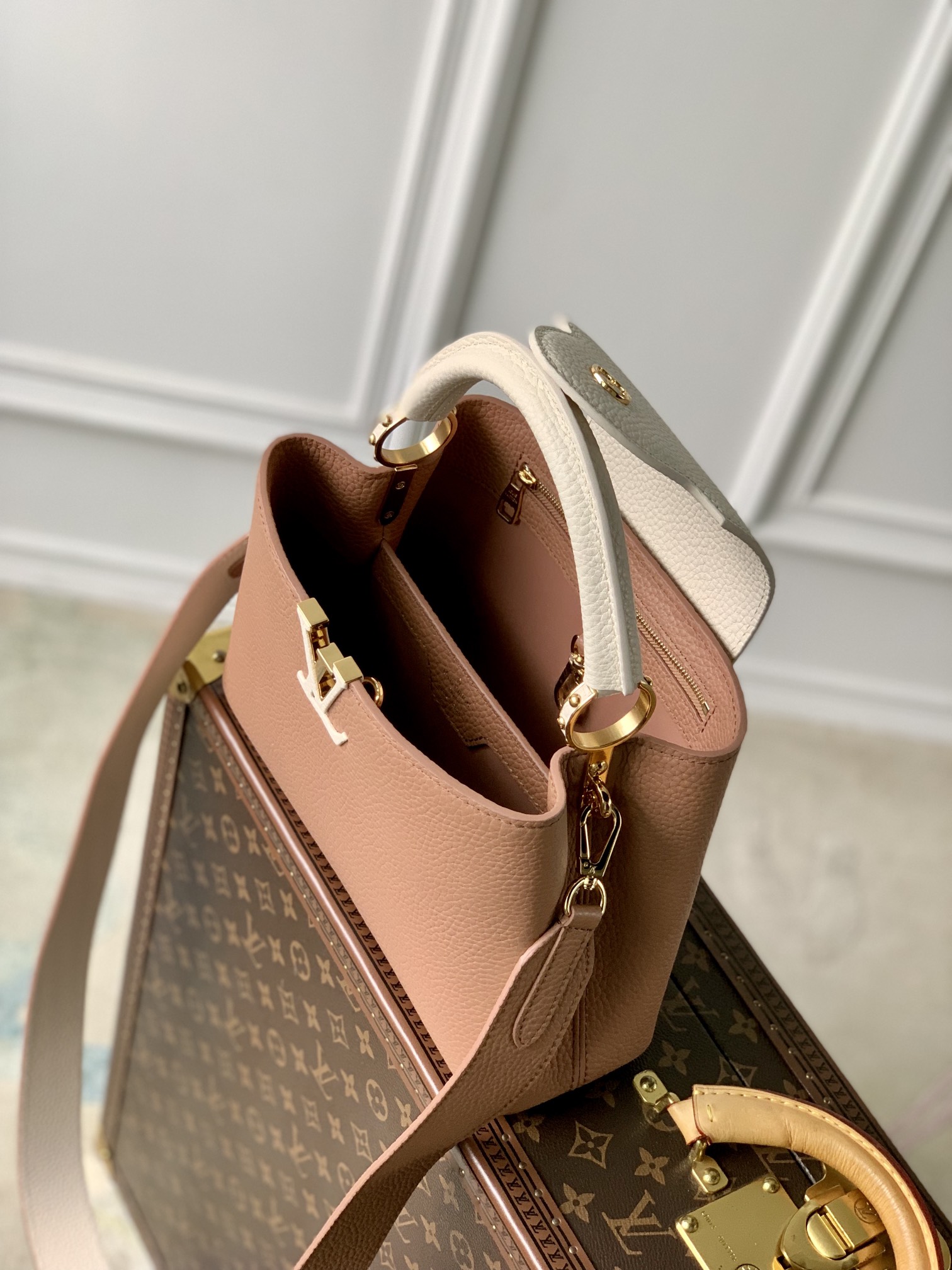 l**is V*t*n capucines bb-27*18*9cm