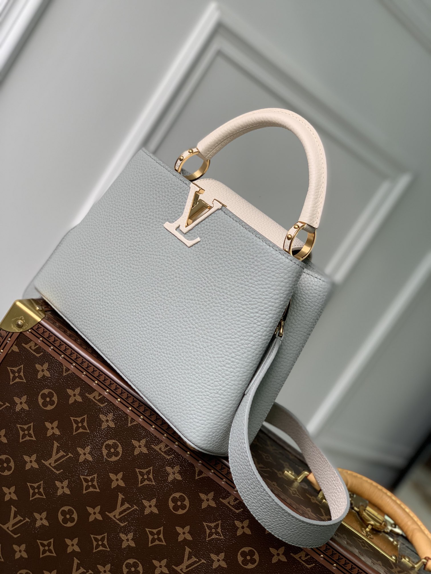 l**is V*t*n capucines bb-27*18*9cm