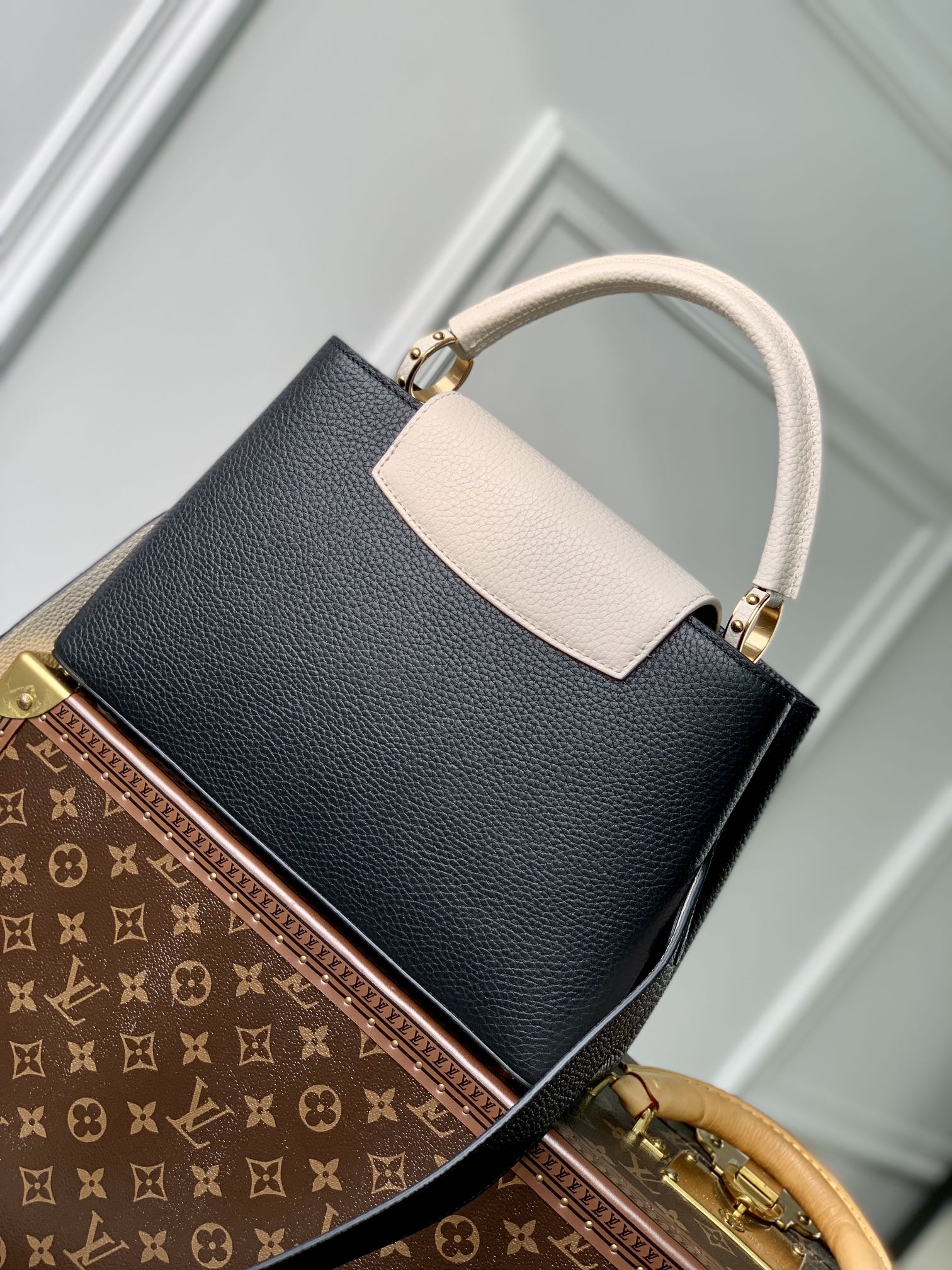 l**is V*t*n capucines bag-31.5*20*11cm