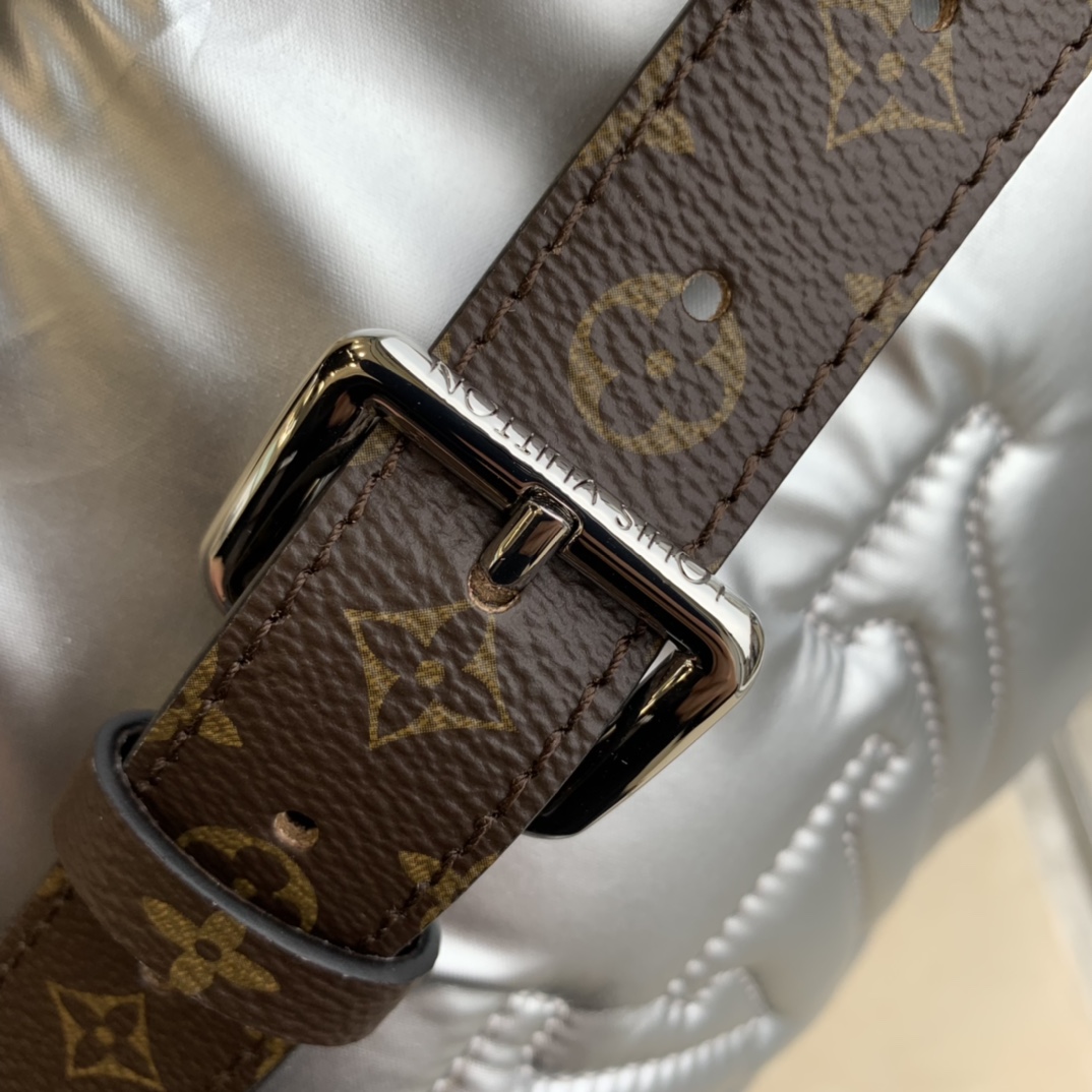 l**is V*t*n pillow maxi bum bag-44 x 24 x 7cm