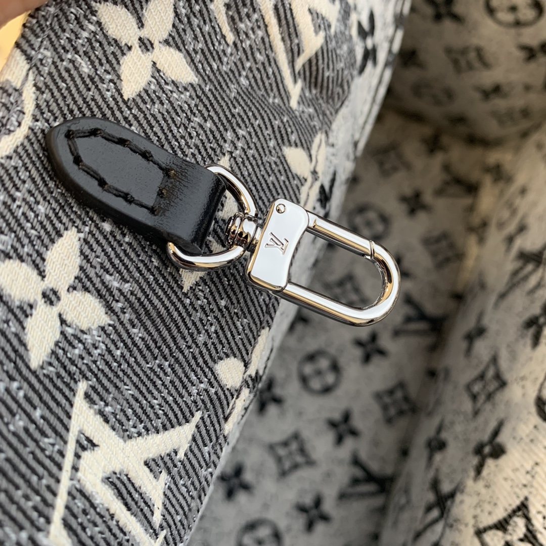 l**is V*t*n onthego handbag-35*27*14cm