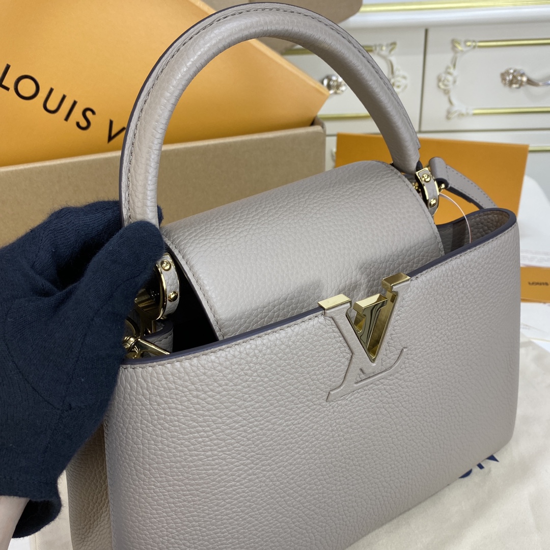 l**is V*t*n capucines handlebag