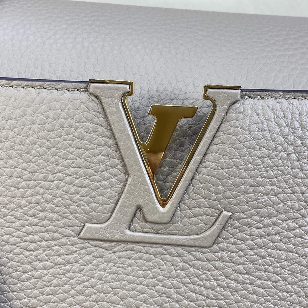 l**is V*t*n capucines handlebag