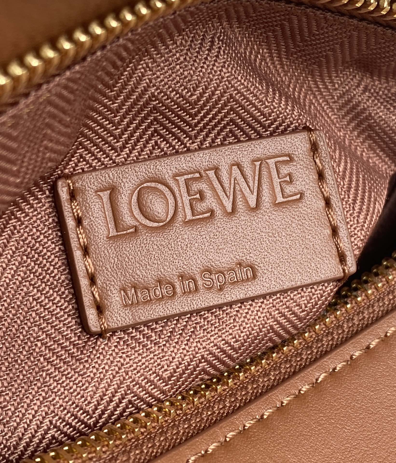 Loewe Puzzle Small Bag-24*10*14CM
