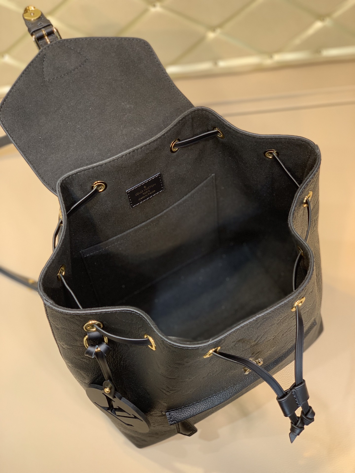 l**is V*t*n montsouris backpack-27.5 x 33.0 x 14.cm