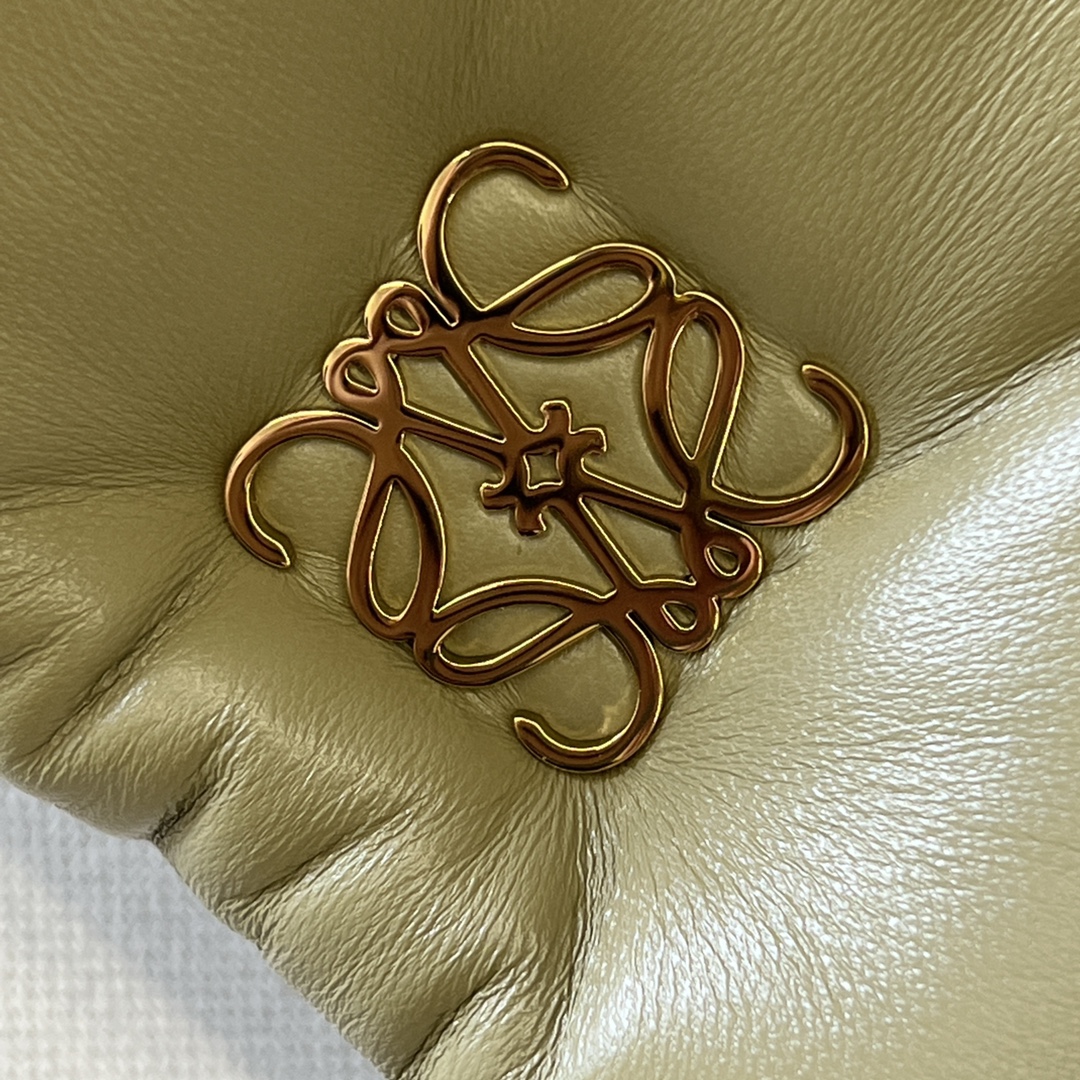 Loewe Puffer Goya Bag-23*13*6CM