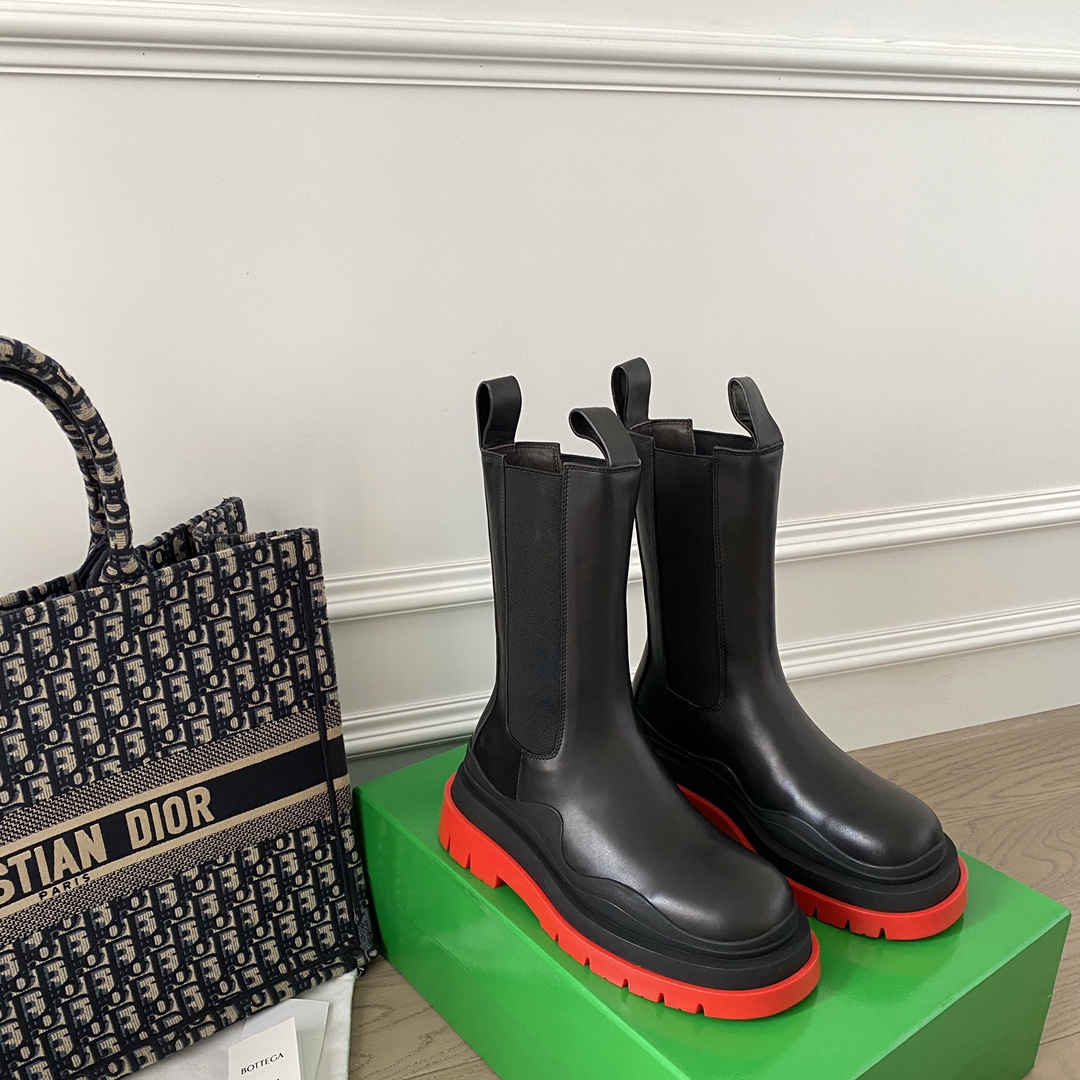 Bo*te*ga ve*ne*ta boots