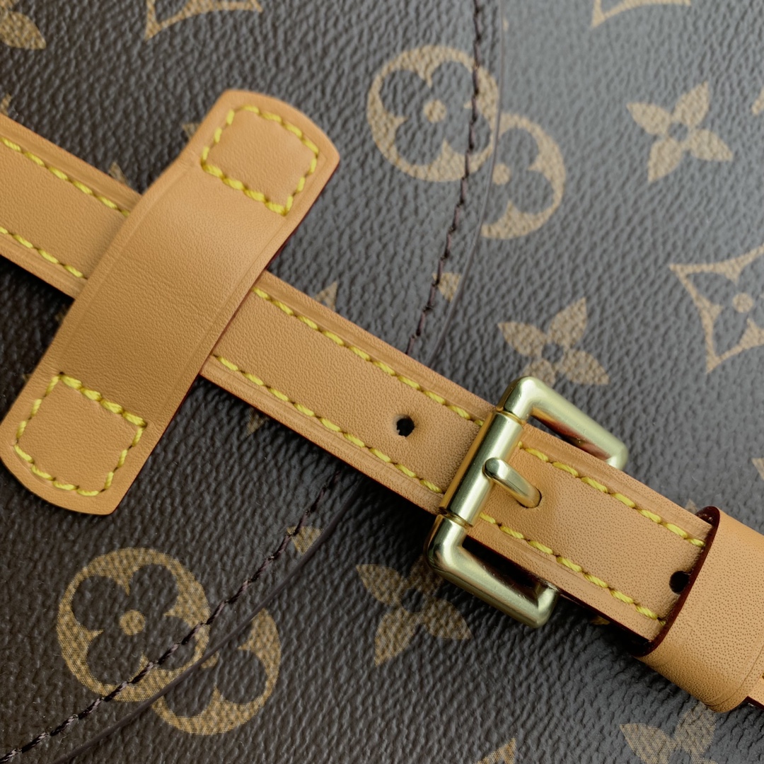 l**is V*t*n vintage saddle bag-22*24*7cm
