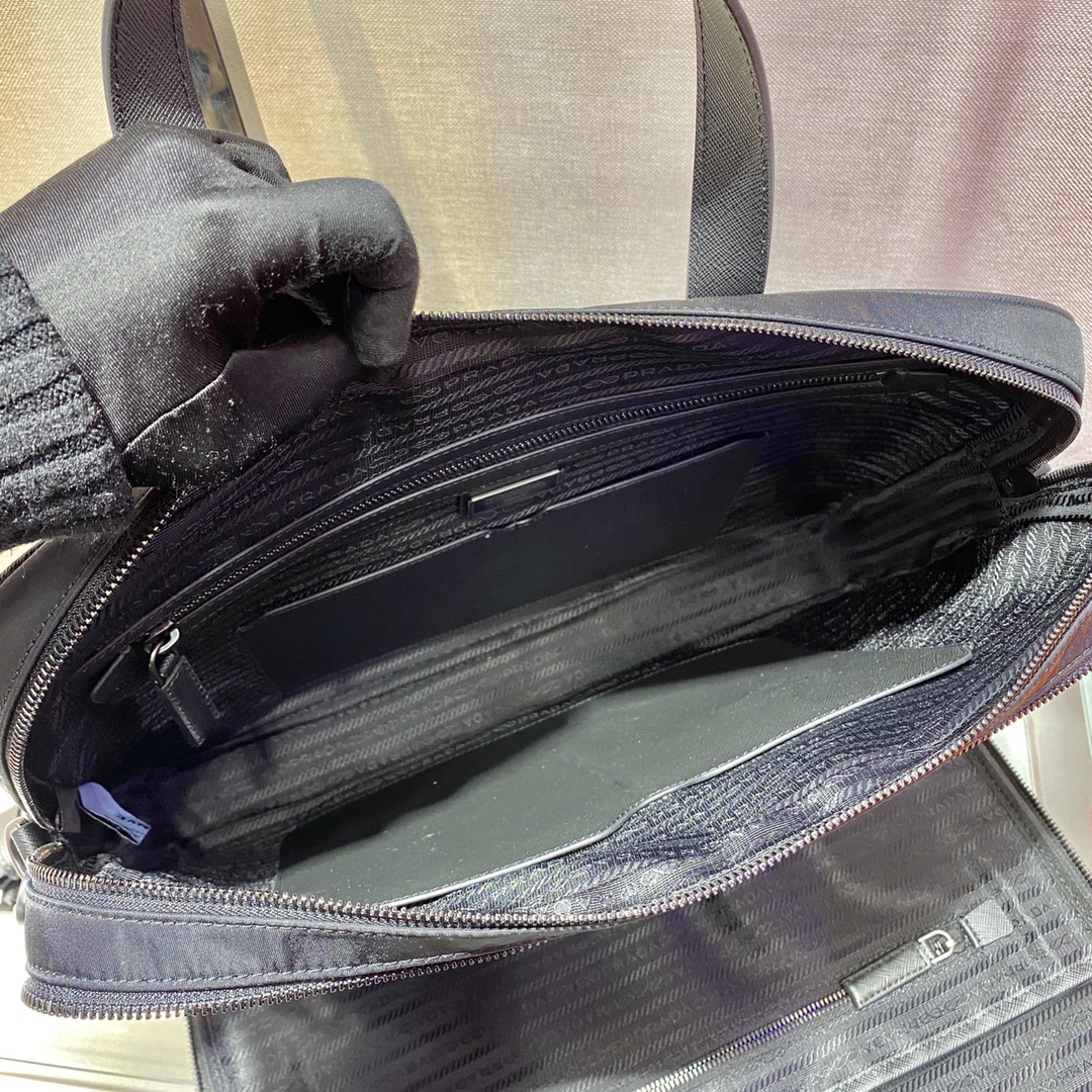 Pra*a 2ve005 briefcase -38*28*6.5cm