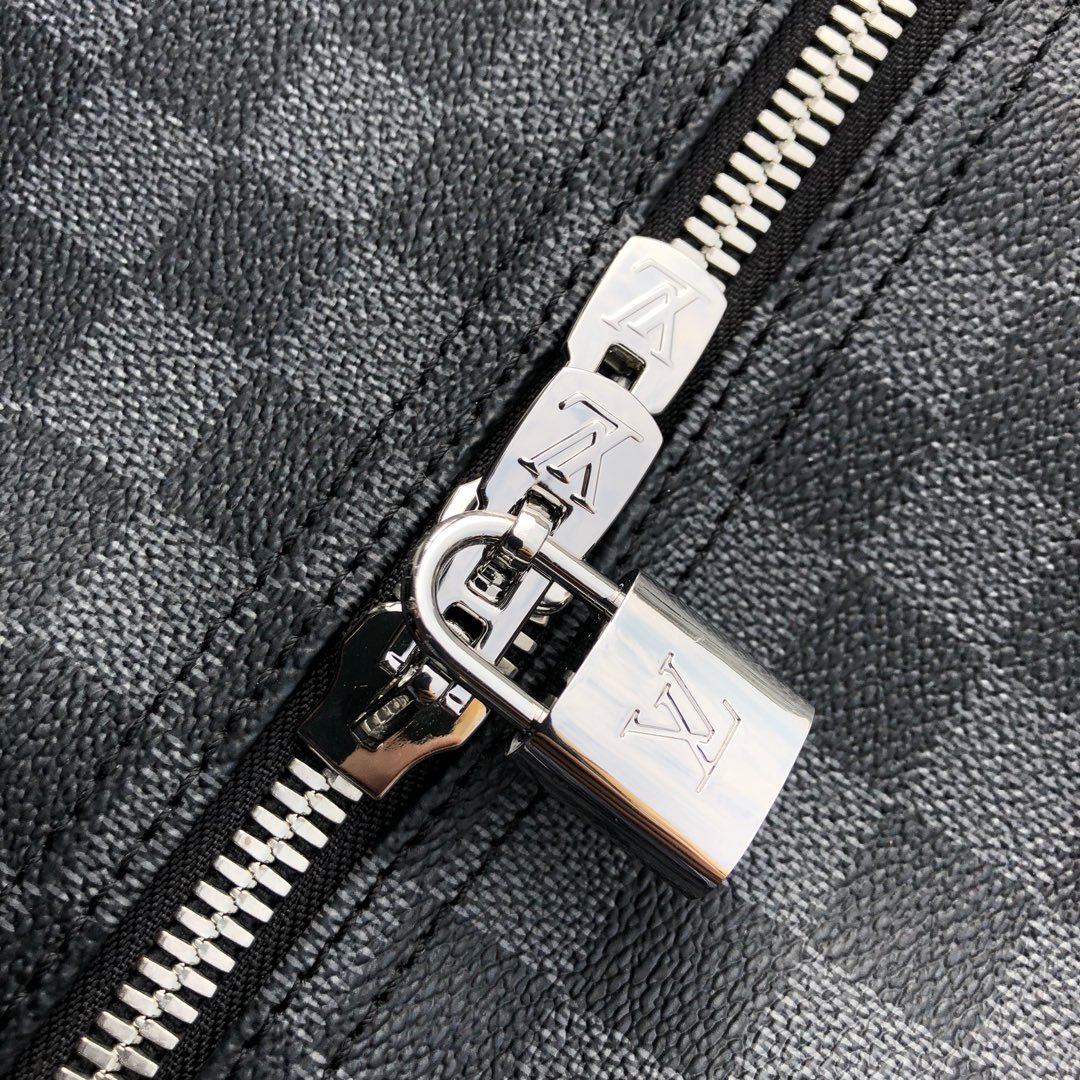 l**is V*t*n keepall