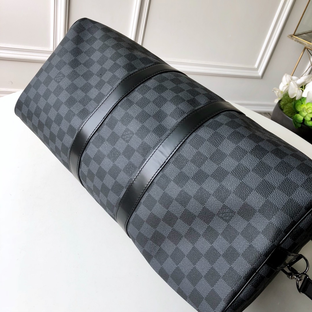 l**is V*t*n keepall