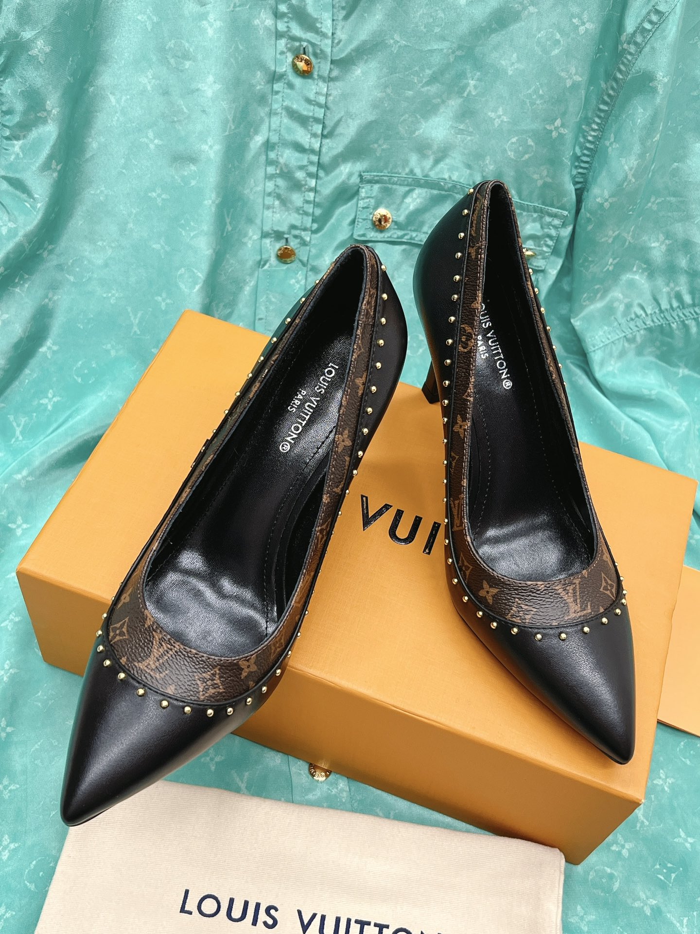 l**is V*t*n heel-10.5cm